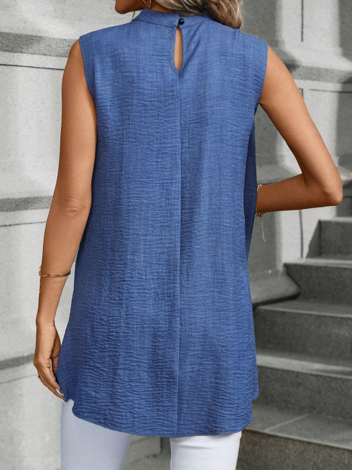 LUNE Women'S Asymmetrical Hem Sleeveless Blouse